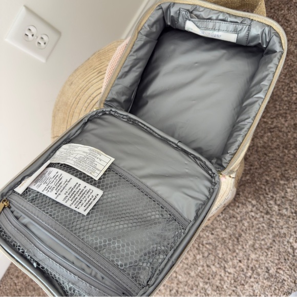 Pottery Barn Kids Emily & Meritt Blush Unicorn “OLIVIA” Lunch Box - Picture 8 of 8